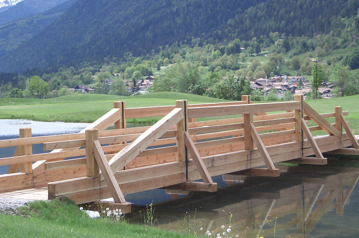  ponte in larice realizzato dalla ditta Fostini Giorgio